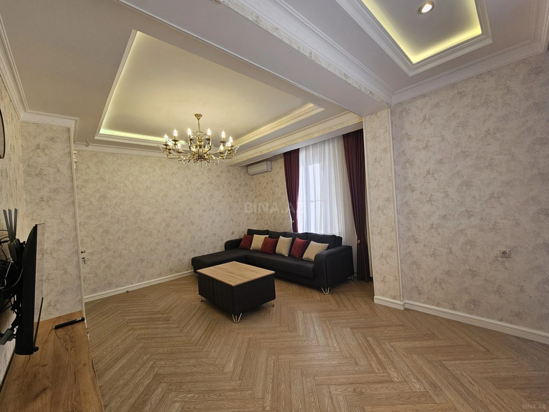 Satılır 2 otaqlı mənzil 80 m²