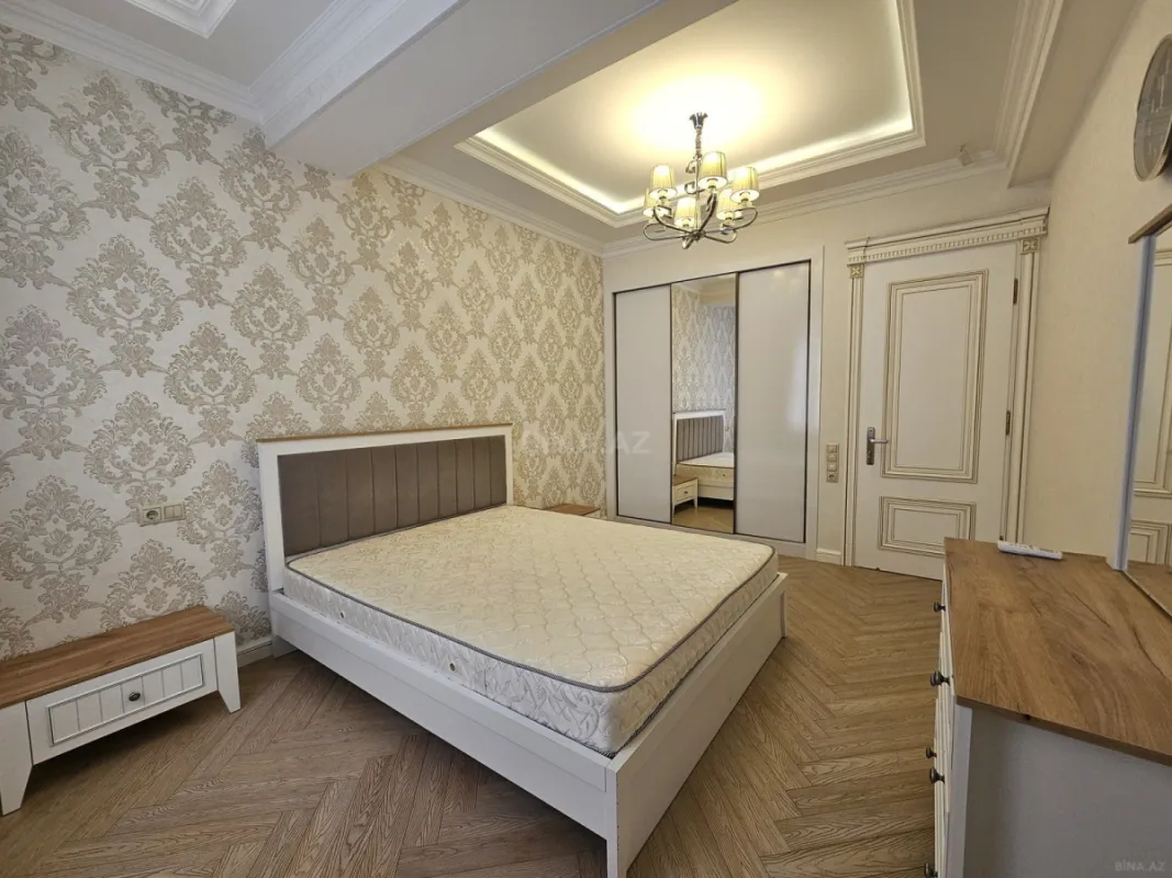 Satılır 2 otaqlı mənzil 80 m²