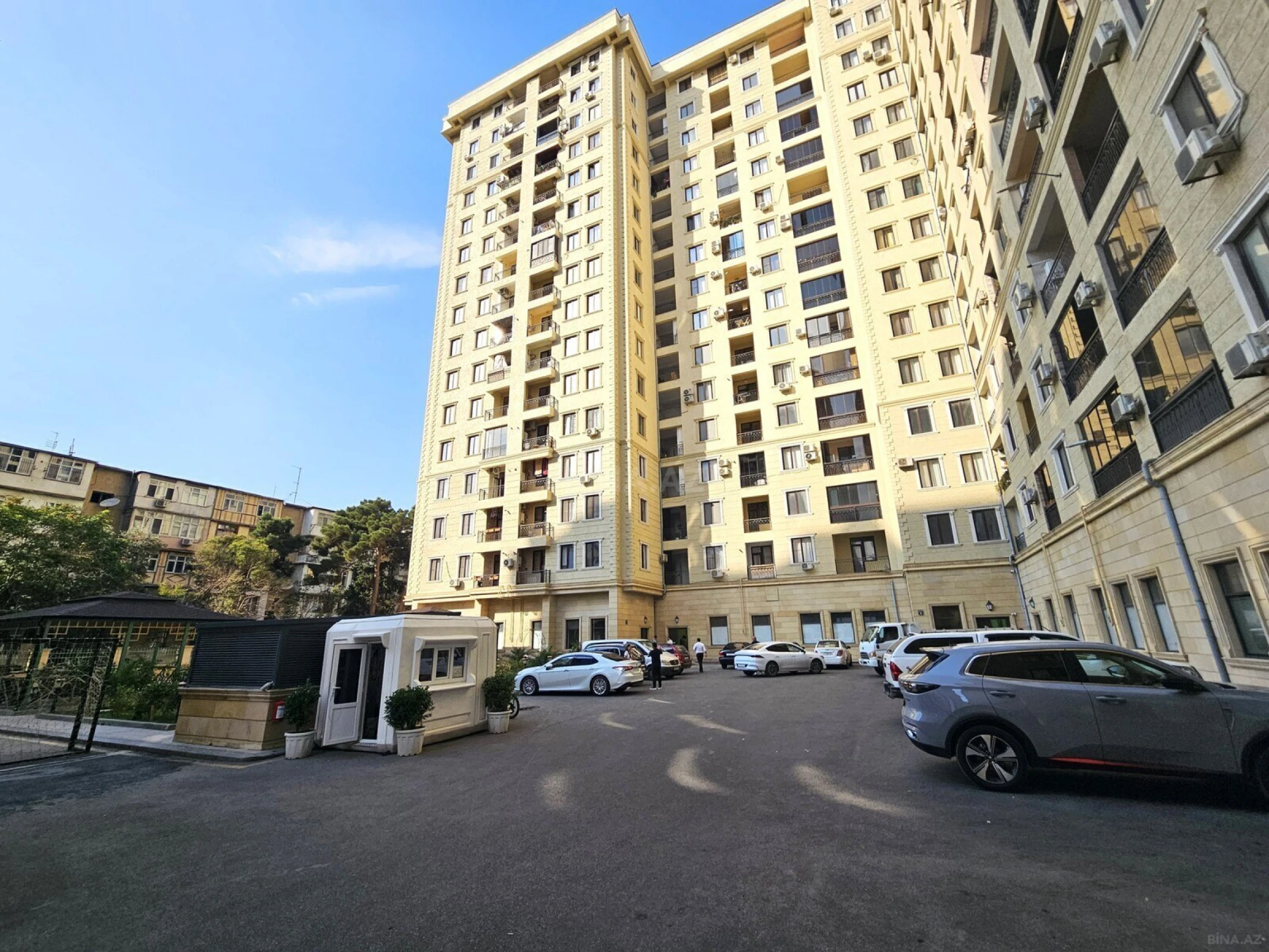 Satılır 2 otaqlı mənzil 80 m²