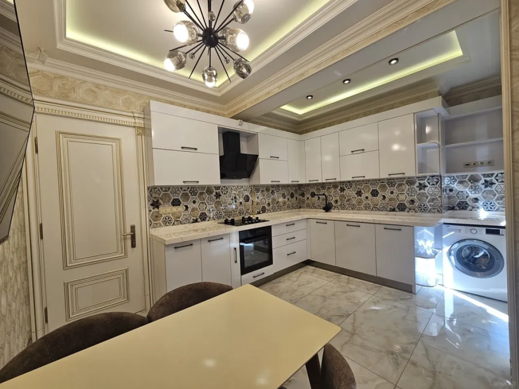 Satılır 2 otaqlı mənzil 80 m²