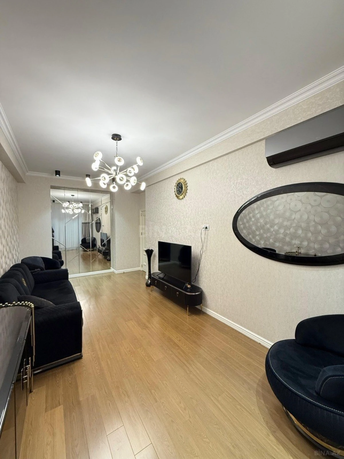 Satılır 3 otaqlı mənzil 145 m²