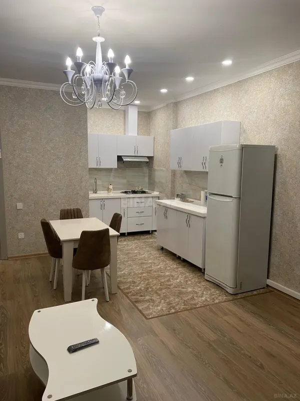 Kirayə verilir 2 otaqlı mənzil 73 m²