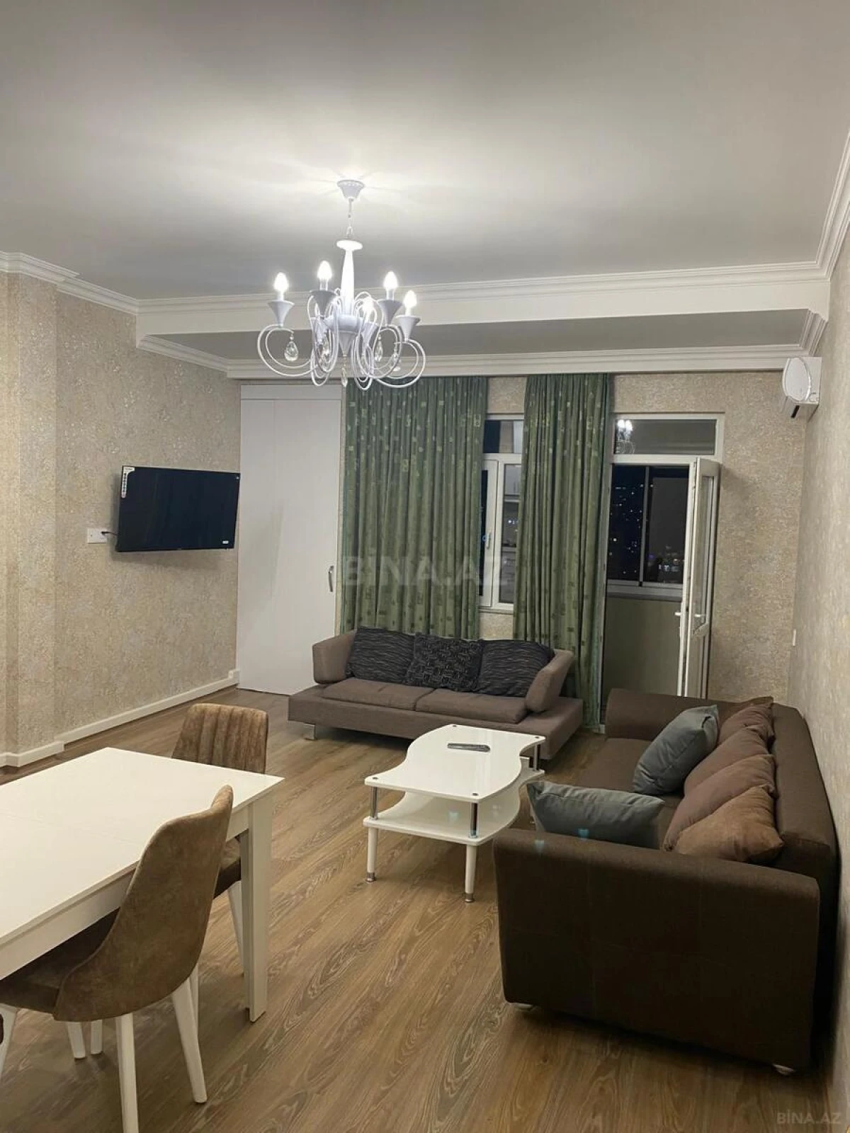 Kirayə verilir 2 otaqlı mənzil 73 m²