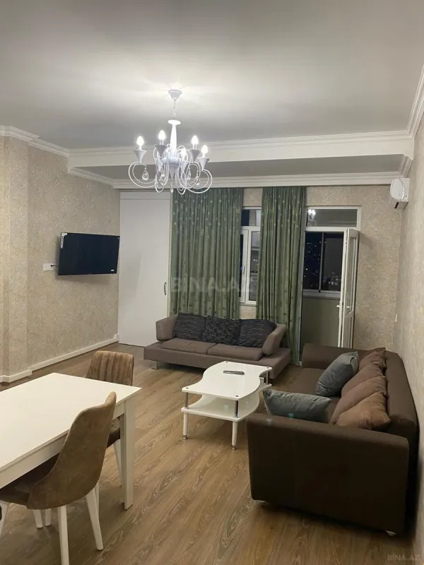 Kirayə verilir 2 otaqlı mənzil 73 m²