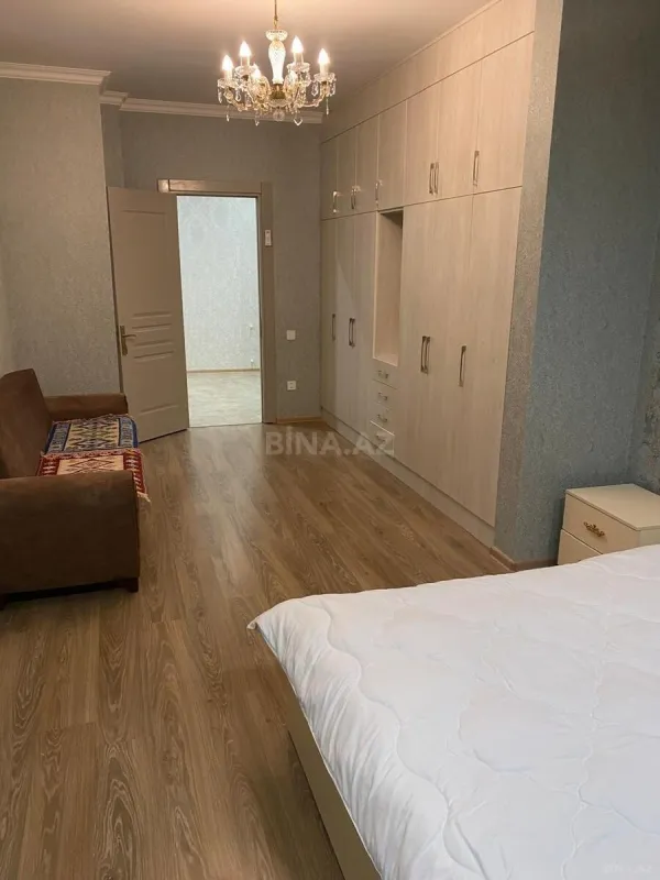 Kirayə verilir 2 otaqlı mənzil 73 m²