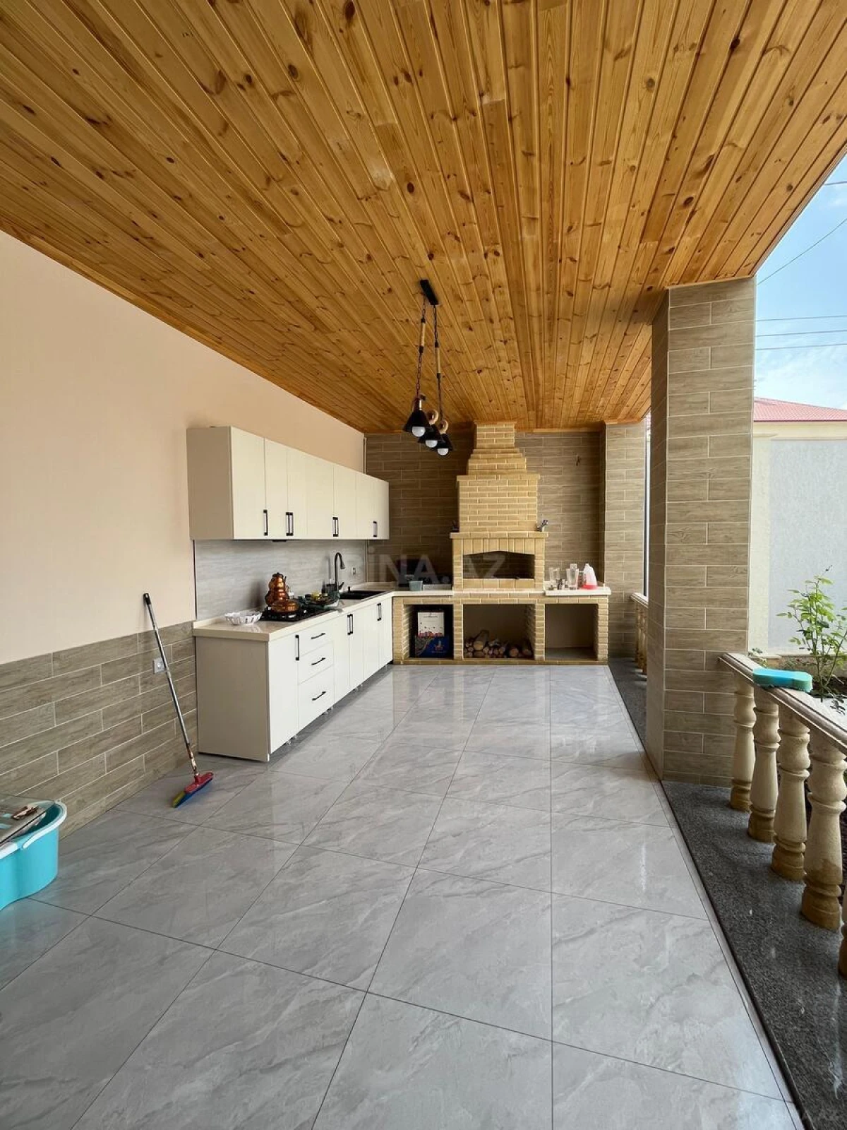 Satılır 8 otaqlı həyət evi 415 m²