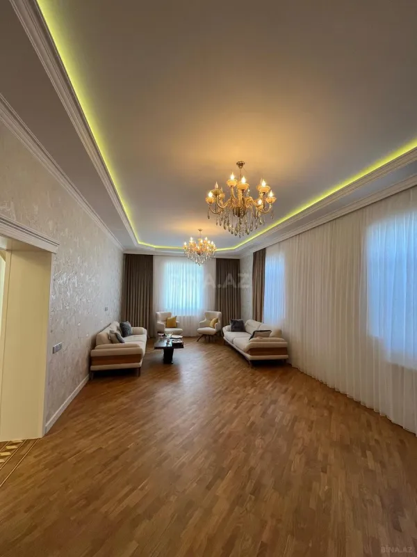 Satılır 8 otaqlı həyət evi 415 m²