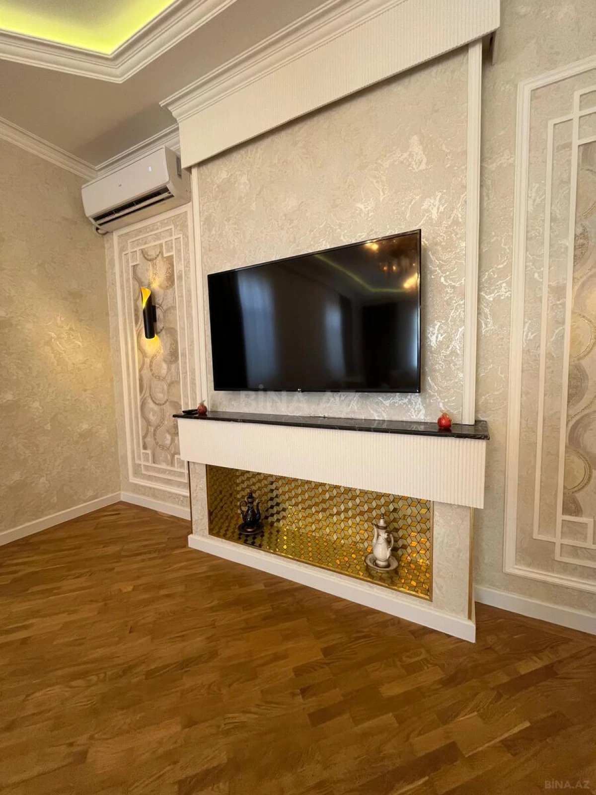 Satılır 8 otaqlı həyət evi 415 m²