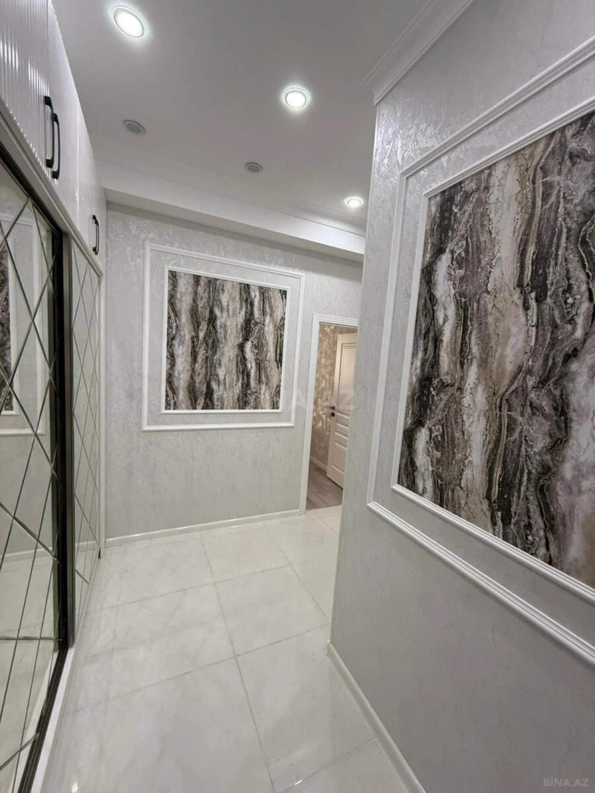 Satılır 3 otaqlı mənzil 104 m²