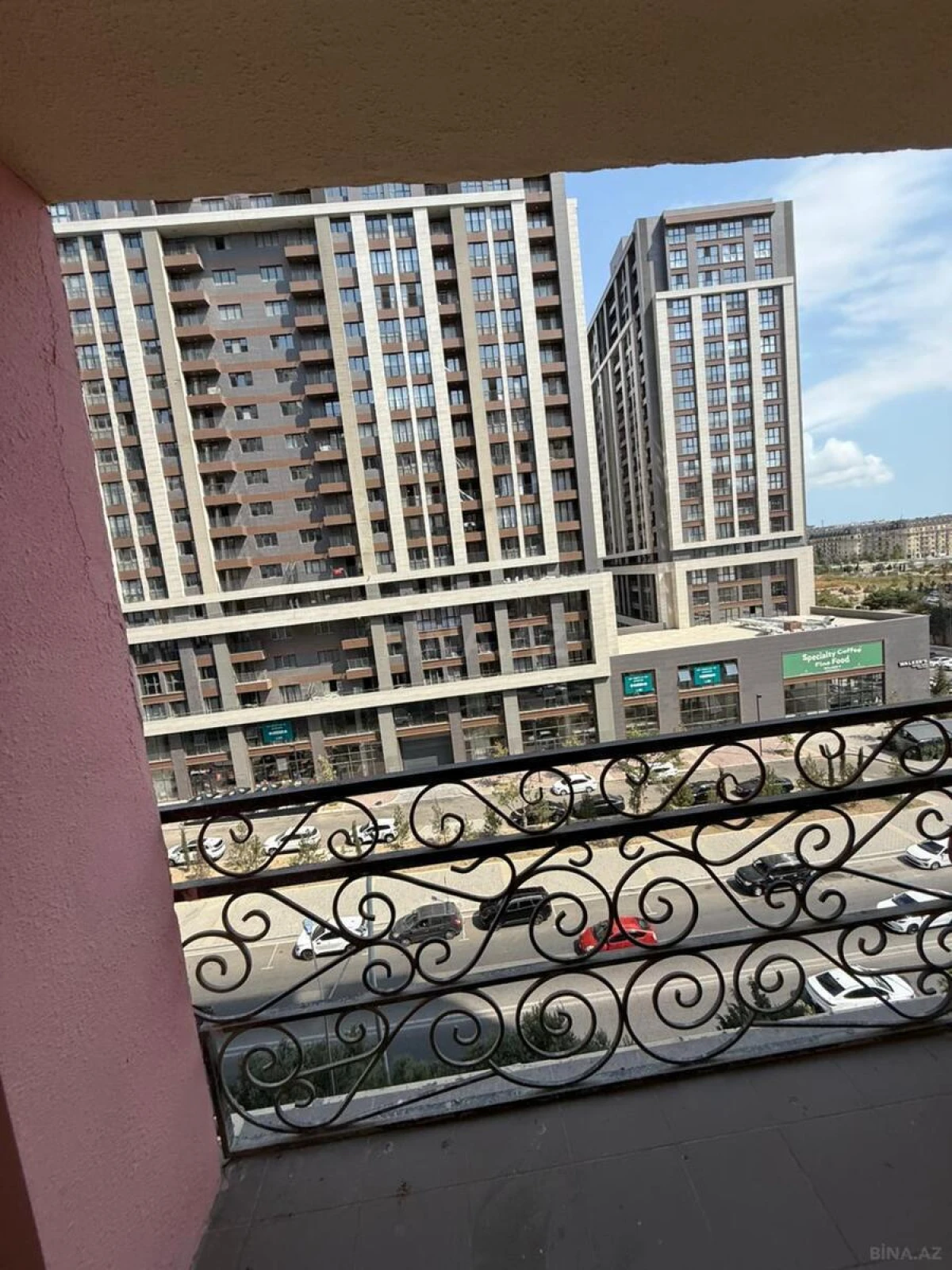 Satılır 3 otaqlı mənzil 104 m²