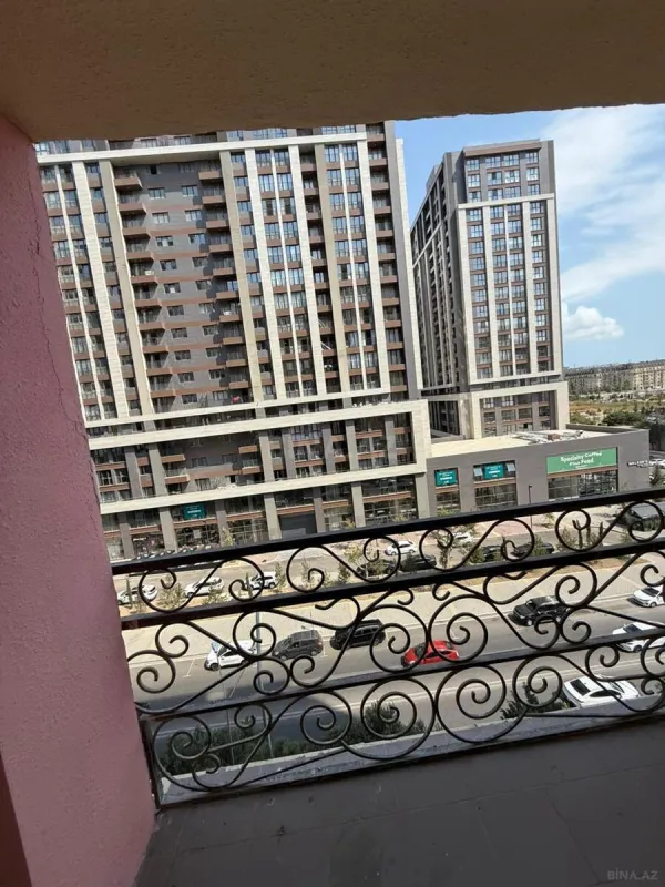 Satılır 3 otaqlı mənzil 104 m²
