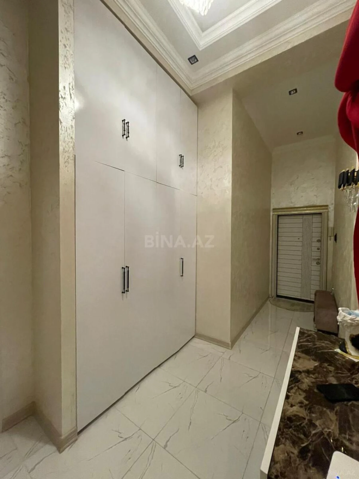 Satılır 2 otaqlı mənzil 72 m²
