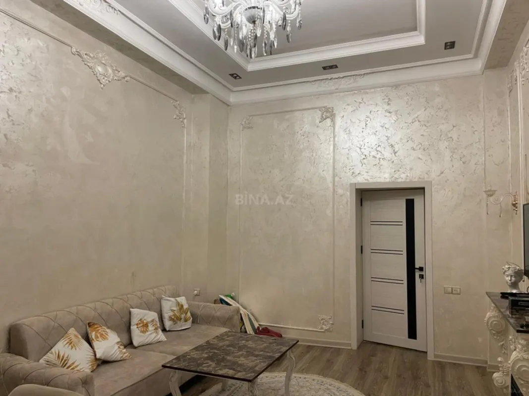 Satılır 2 otaqlı mənzil 72 m²