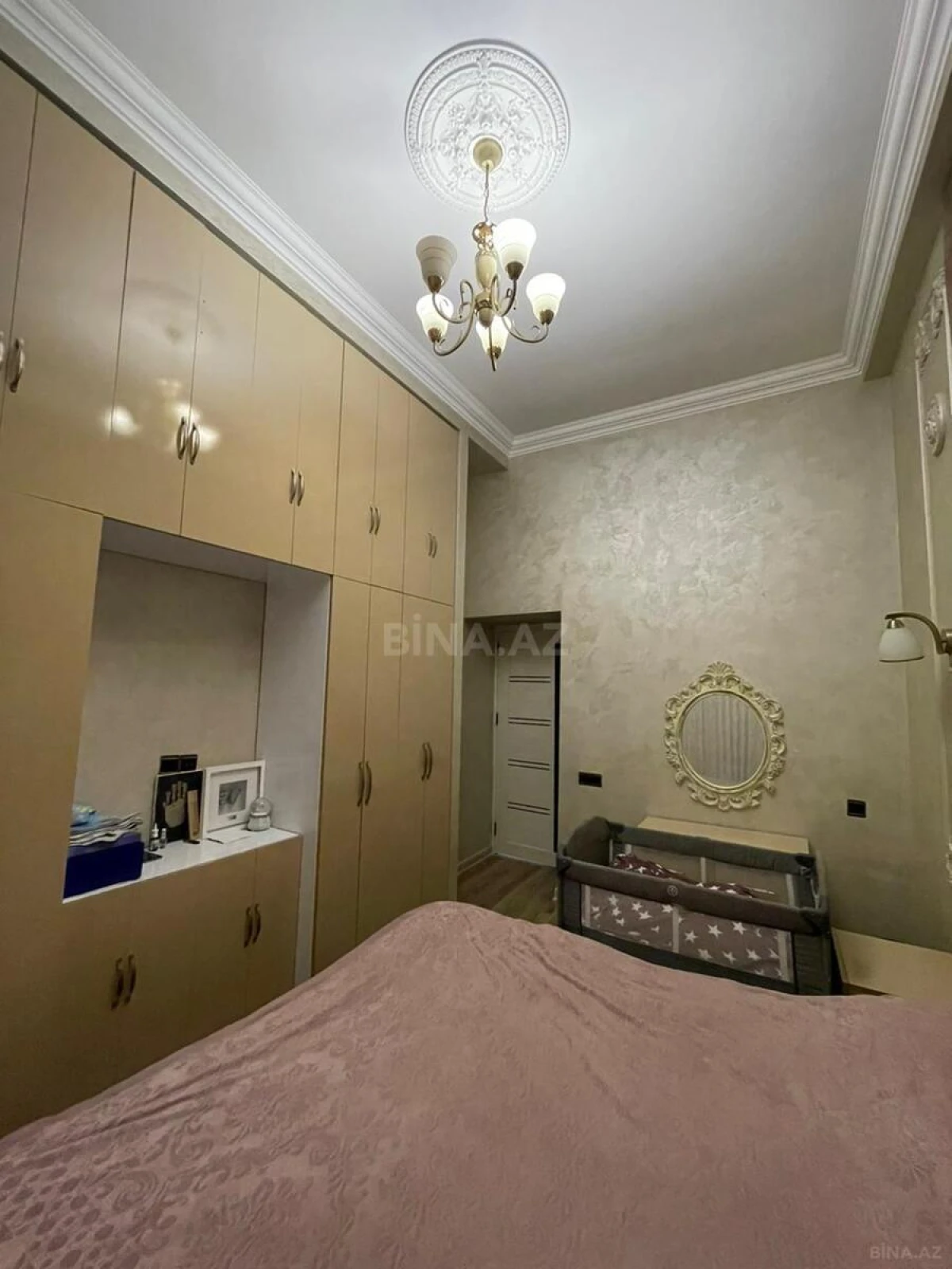 Satılır 2 otaqlı mənzil 72 m²