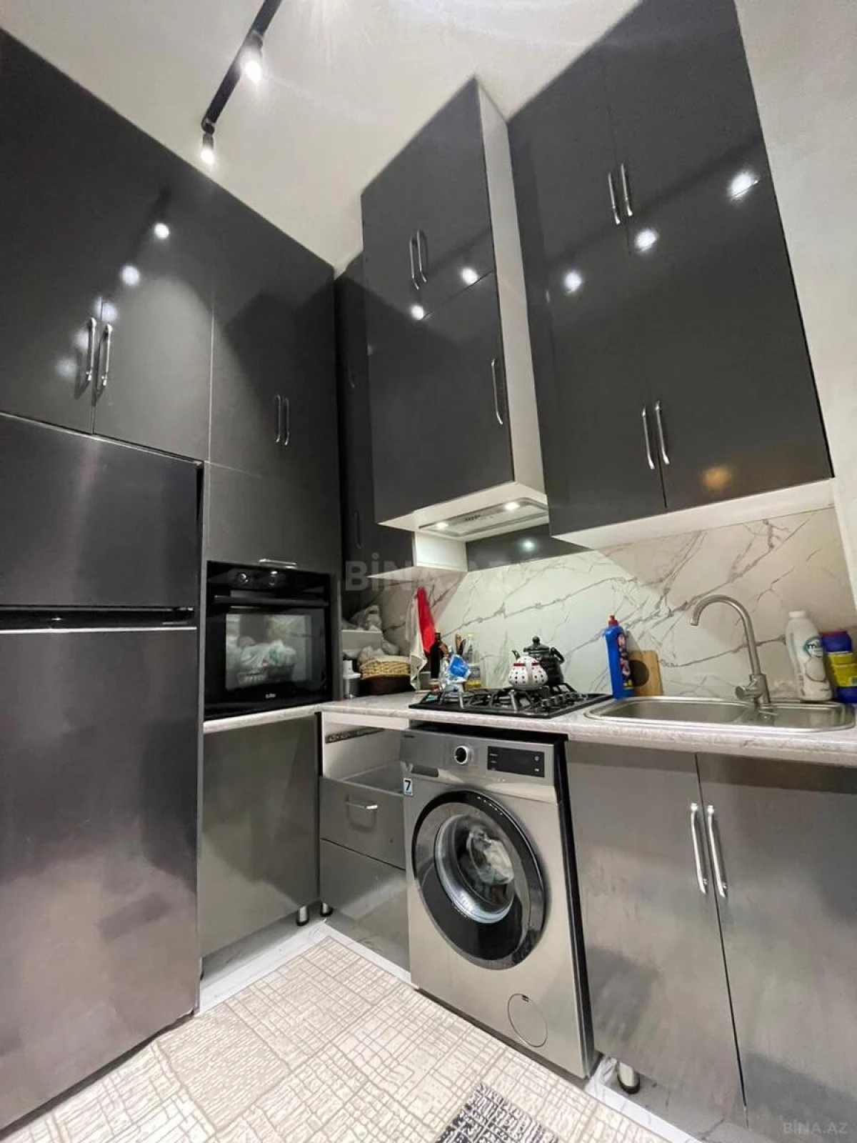 Satılır 2 otaqlı mənzil 72 m²
