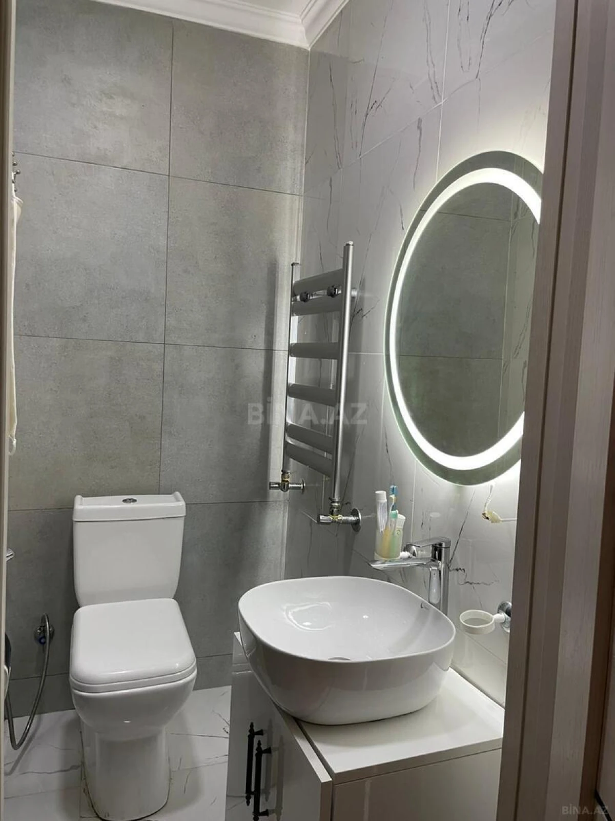 Satılır 2 otaqlı mənzil 72 m²