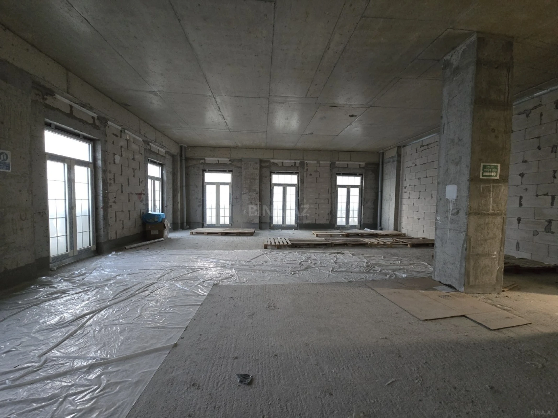 Satılır 3 otaqlı mənzil 110.5 m²