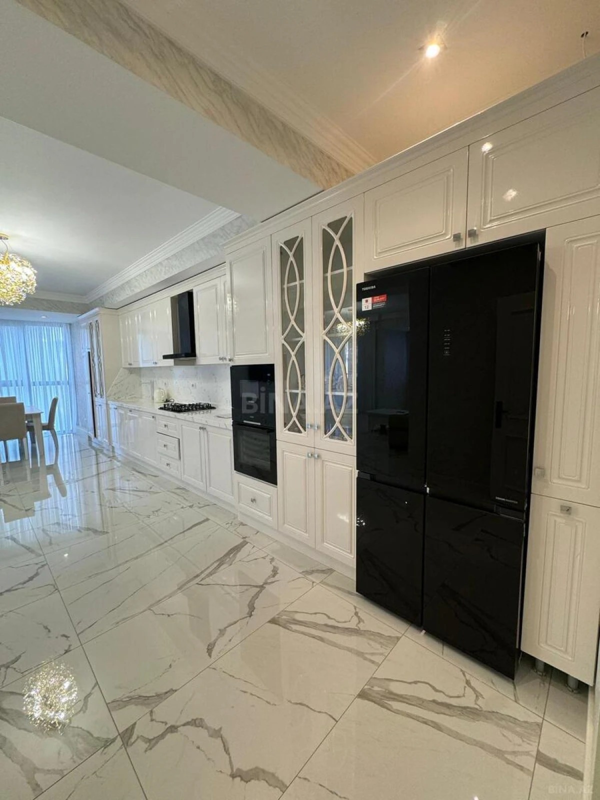Kirayə verilir 4 otaqlı mənzil 160 m²