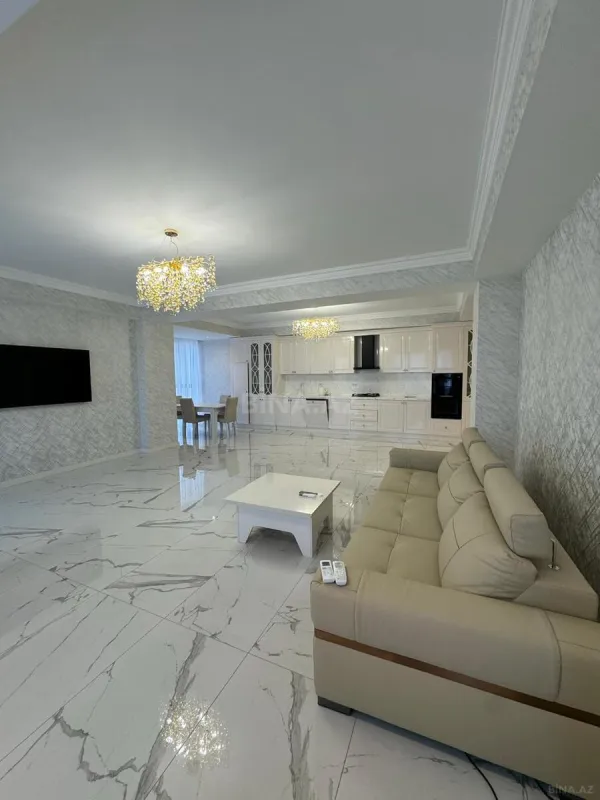 Kirayə verilir 4 otaqlı mənzil 160 m²