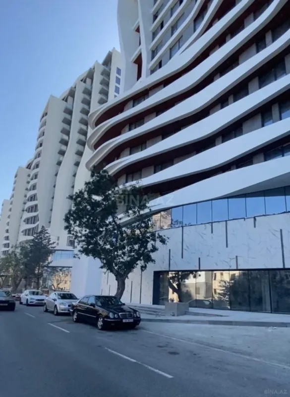 Kirayə verilir 4 otaqlı mənzil 160 m²