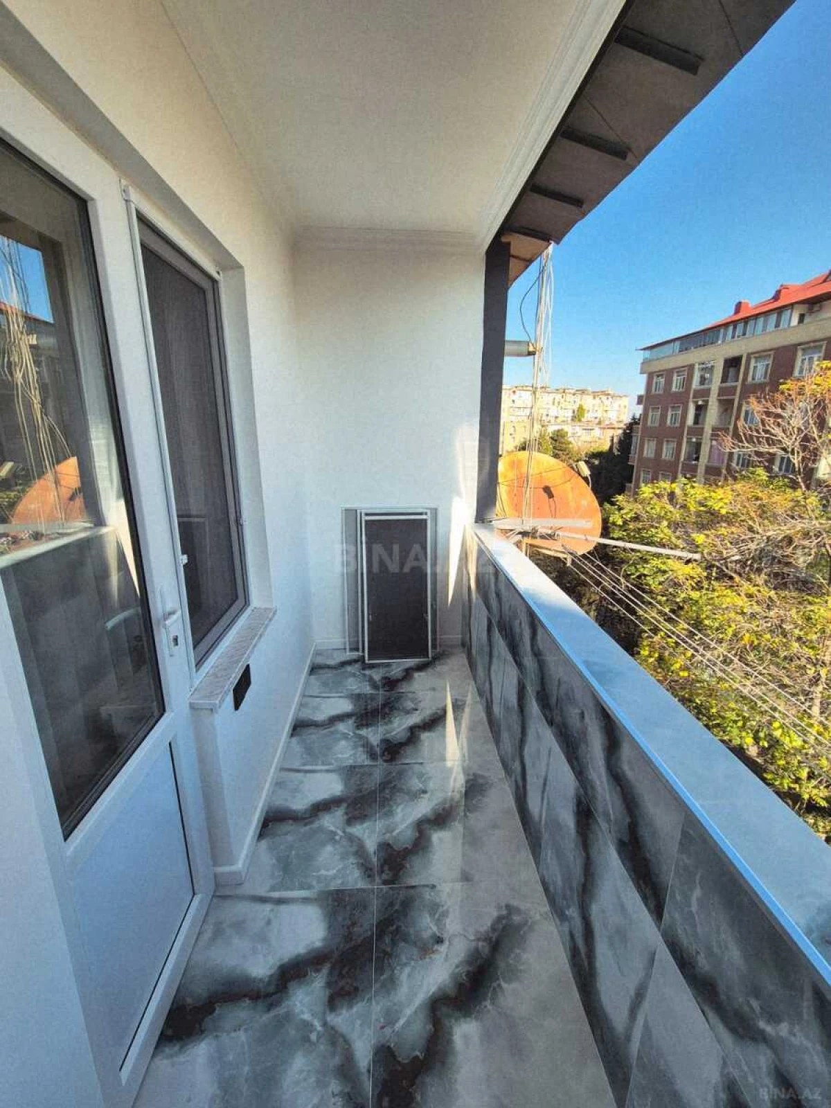 Satılır 3 otaqlı mənzil 90 m²