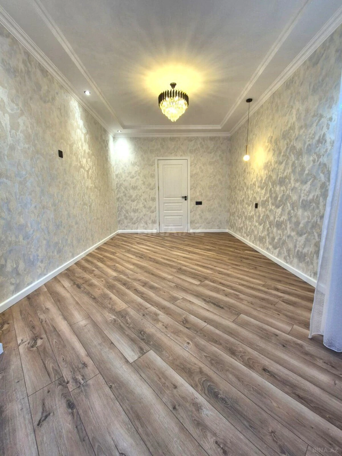 Satılır 3 otaqlı mənzil 90 m²
