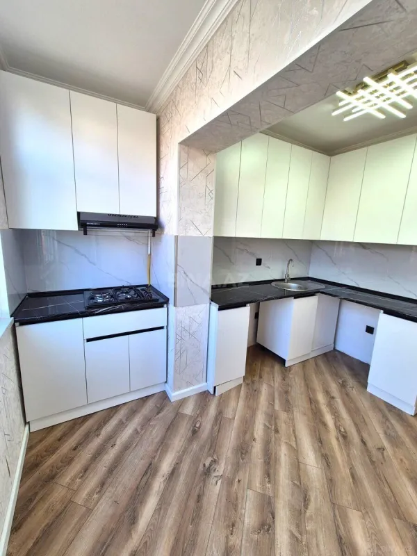 Satılır 3 otaqlı mənzil 90 m²