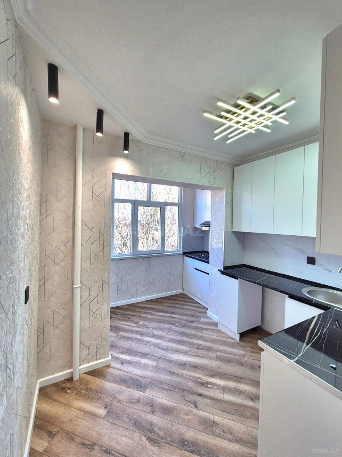 Satılır 3 otaqlı mənzil 90 m²