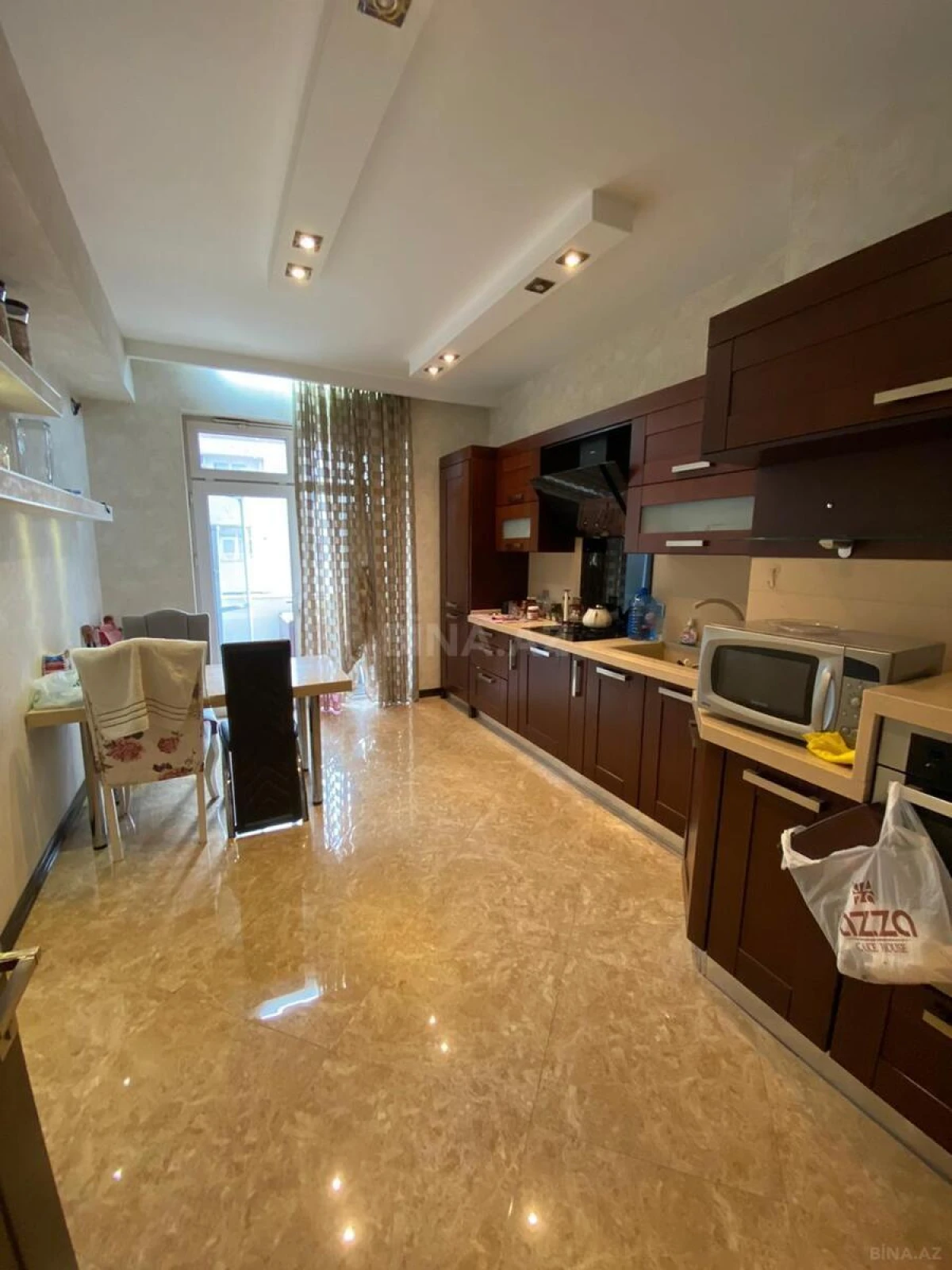 Satılır 3 otaqlı mənzil 125 m²