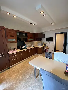 Satılır 3 otaqlı mənzil 125 m²