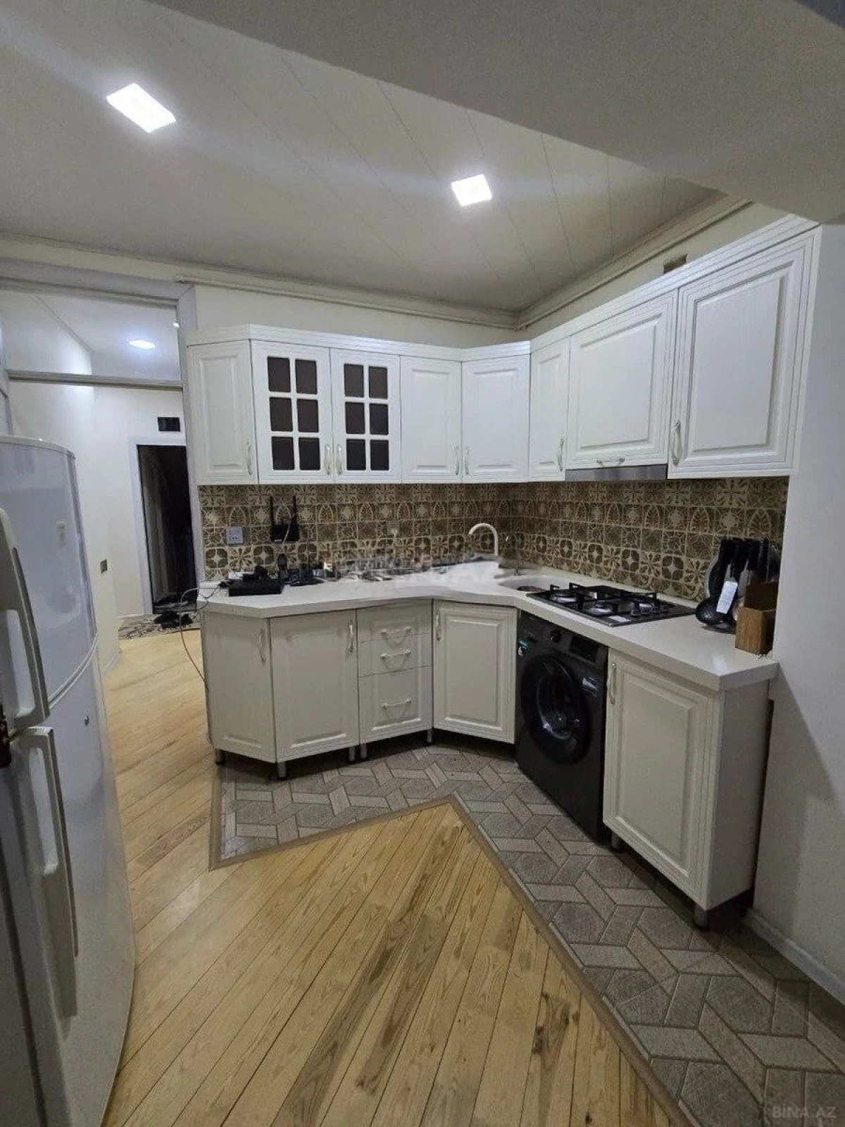 Satılır 2 otaqlı mənzil 60 m²