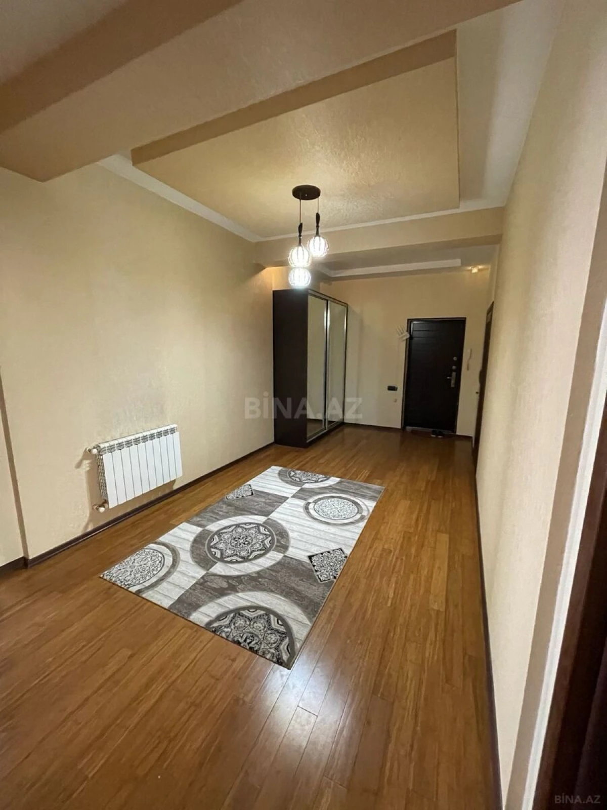 Kirayə verilir 3 otaqlı mənzil 160 m²