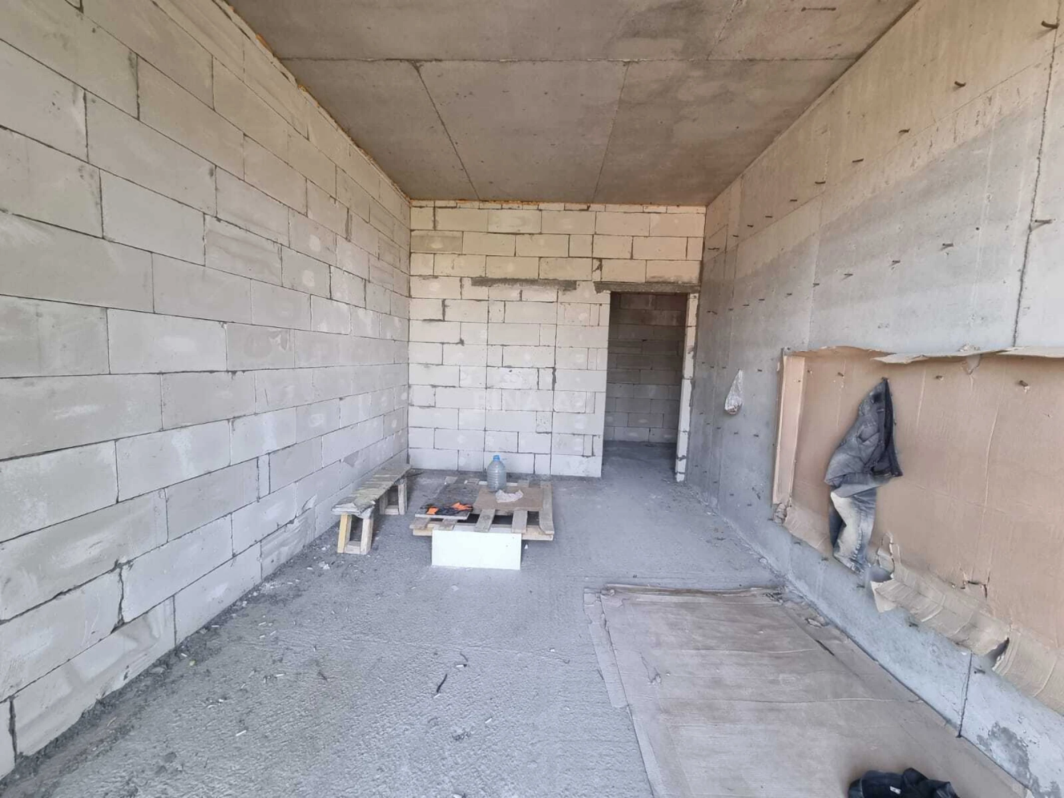 Satılır 2 otaqlı mənzil 65 m²