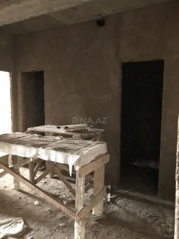 Satılır 3 otaqlı mənzil 118 m²