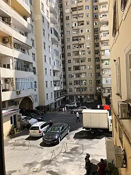 Satılır 3 otaqlı mənzil 118 m²