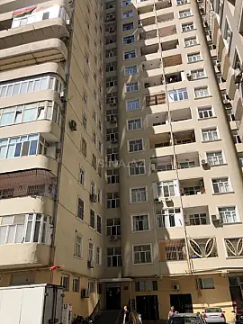 Satılır 3 otaqlı mənzil 118 m²