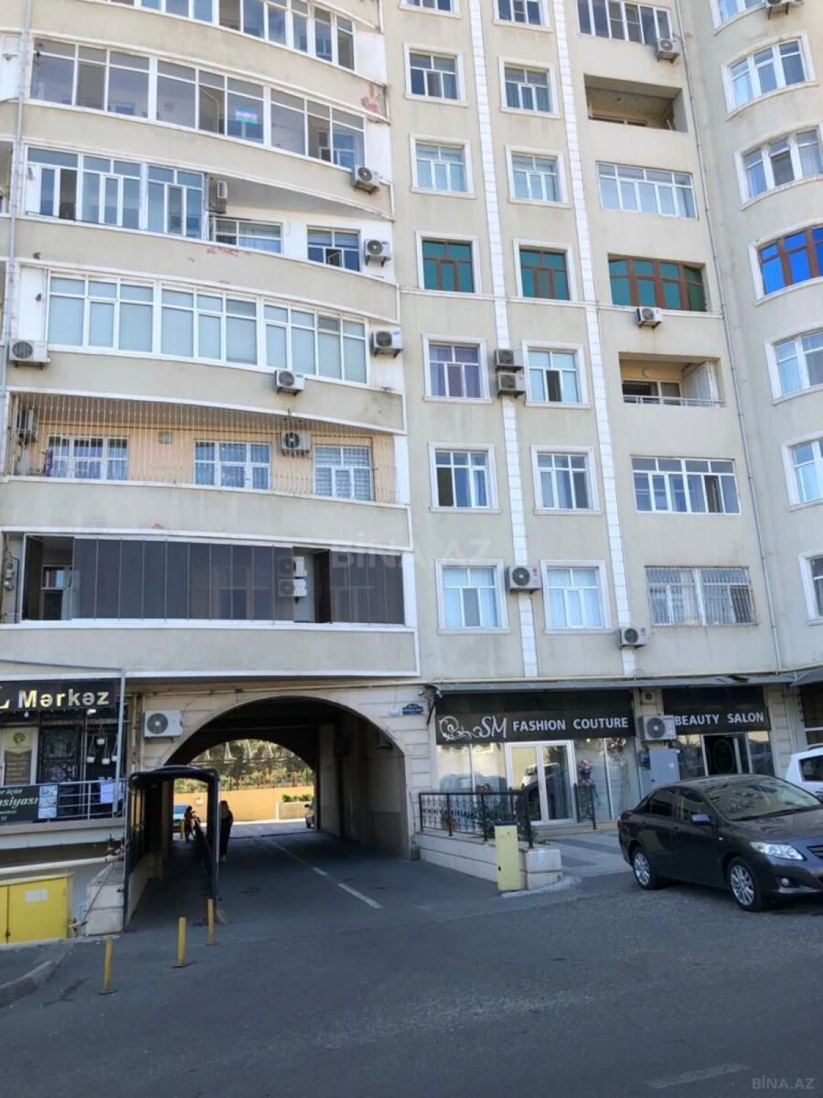 Satılır 3 otaqlı mənzil 118 m²