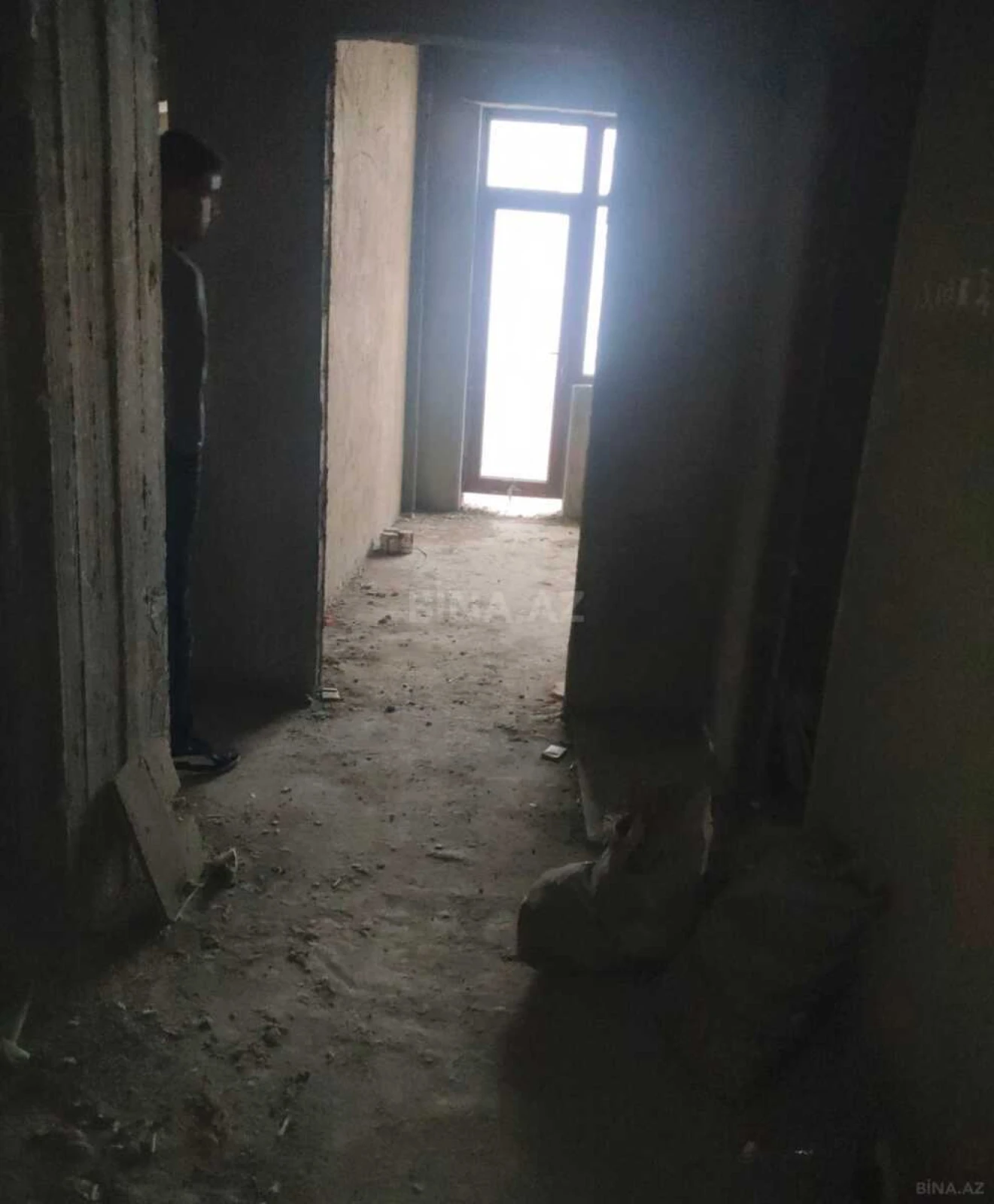 Satılır 3 otaqlı mənzil 118 m²