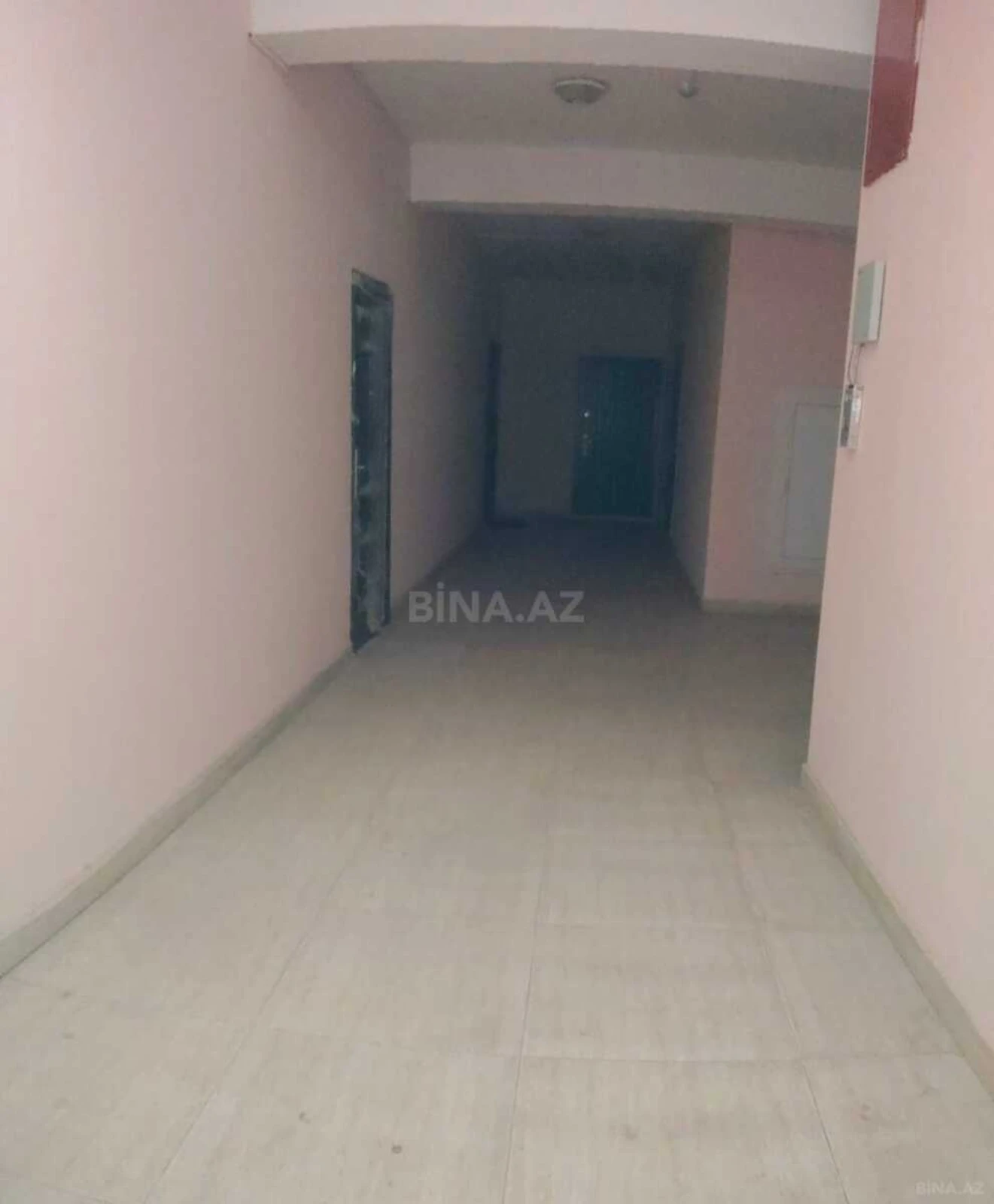Satılır 3 otaqlı mənzil 118 m²