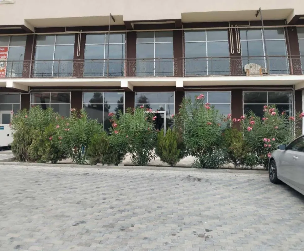 Satılır 2 otaqlı mənzil 100 m²
