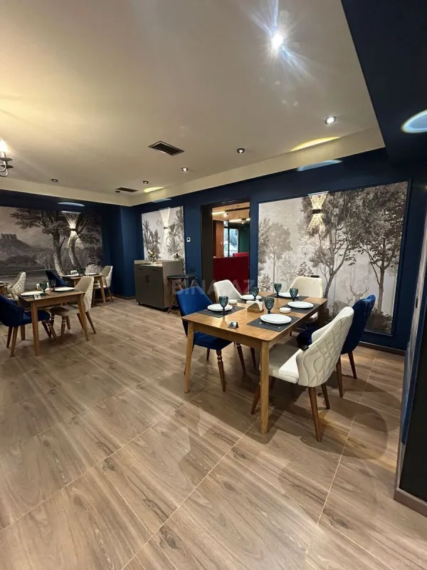 Satılır obyekt 550 m²