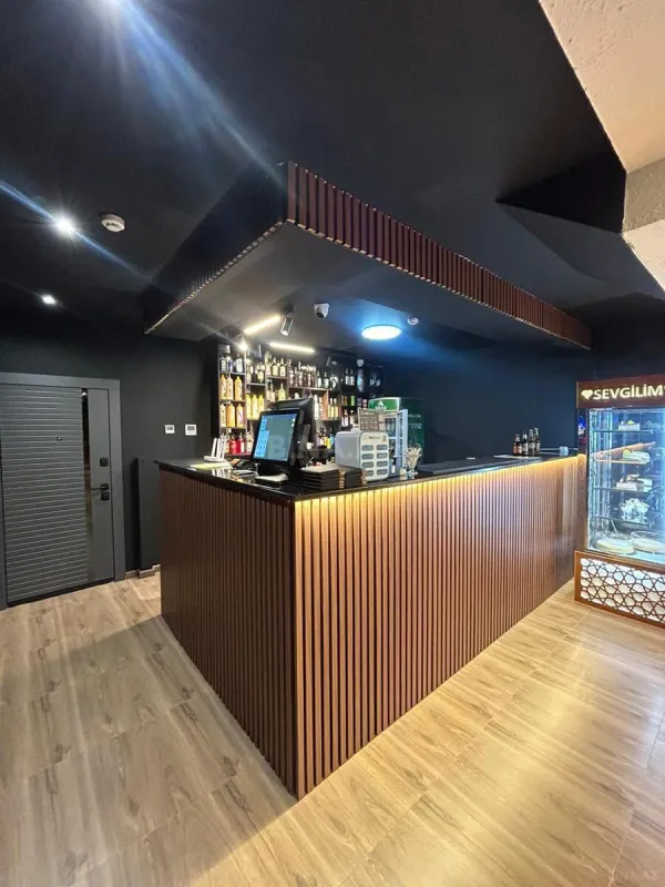 Satılır obyekt 550 m²