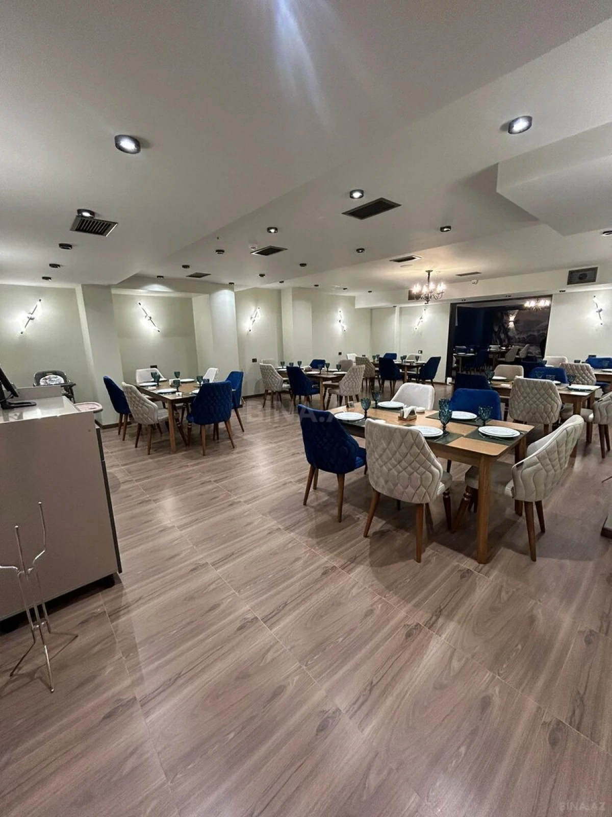 Satılır obyekt 550 m²