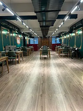 Satılır obyekt 550 m²