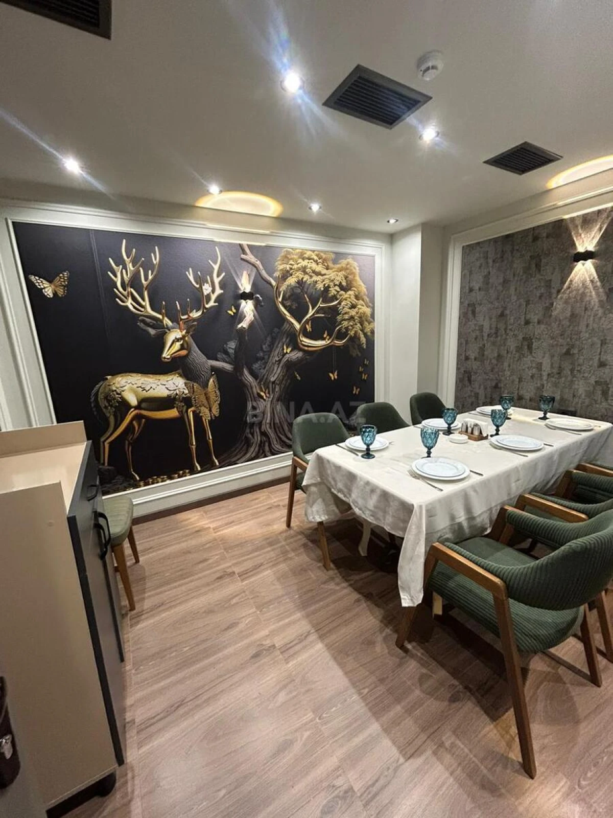 Satılır obyekt 550 m²