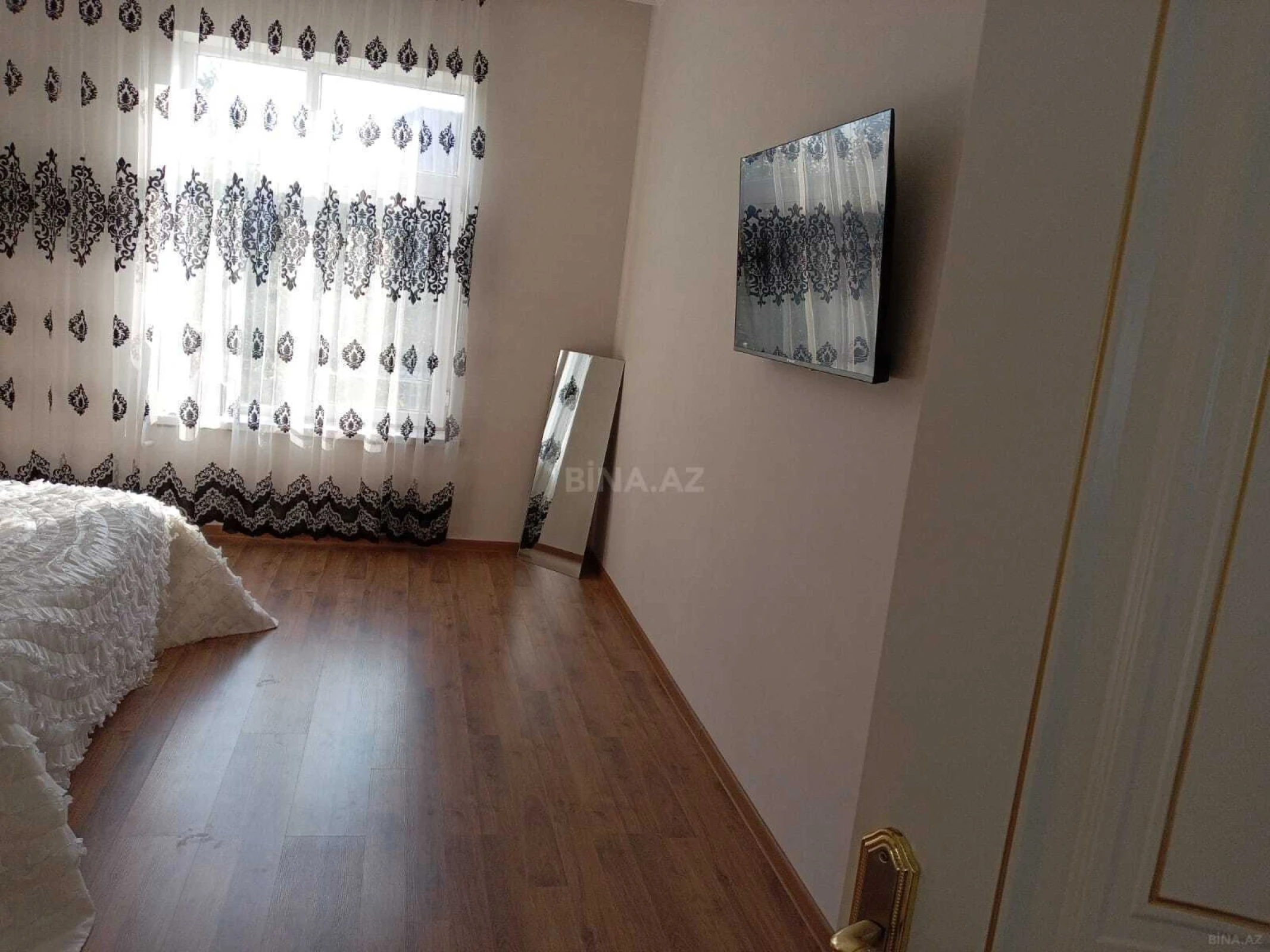 Satılır 4 otaqlı həyət evi 200 m²
