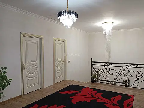 Satılır 4 otaqlı həyət evi 200 m²