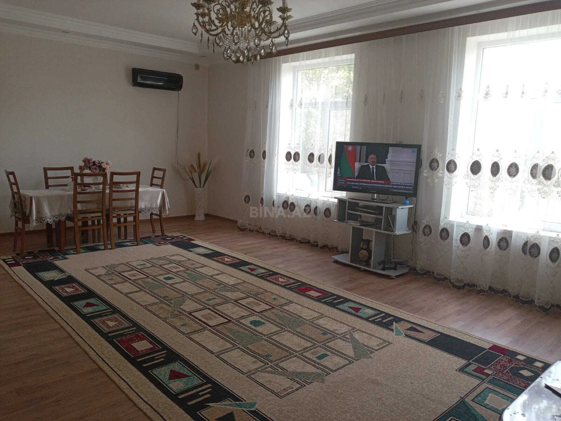Satılır 4 otaqlı həyət evi 200 m²