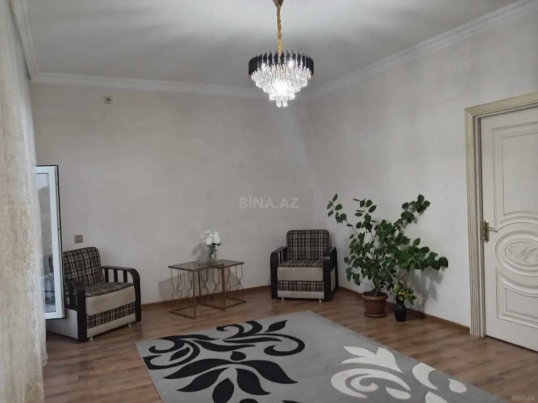 Satılır 4 otaqlı həyət evi 200 m²