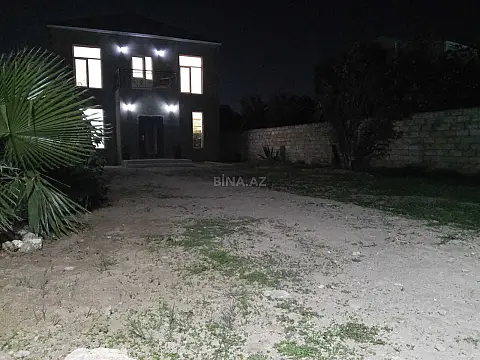 Satılır 4 otaqlı həyət evi 200 m²
